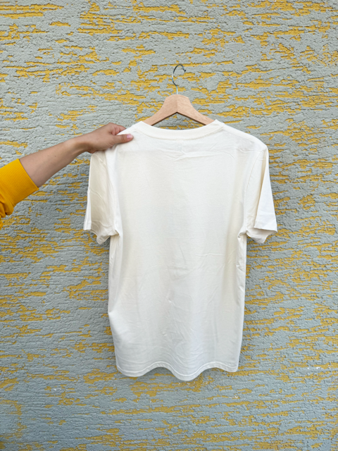 Unisex T-Shirt "RESIST" Naturweiss