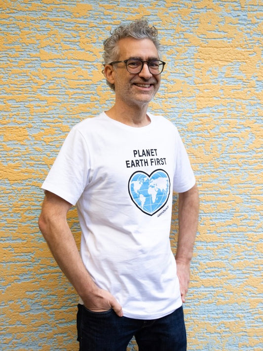 T-shirt unisexe "Planet Earth First" blanc