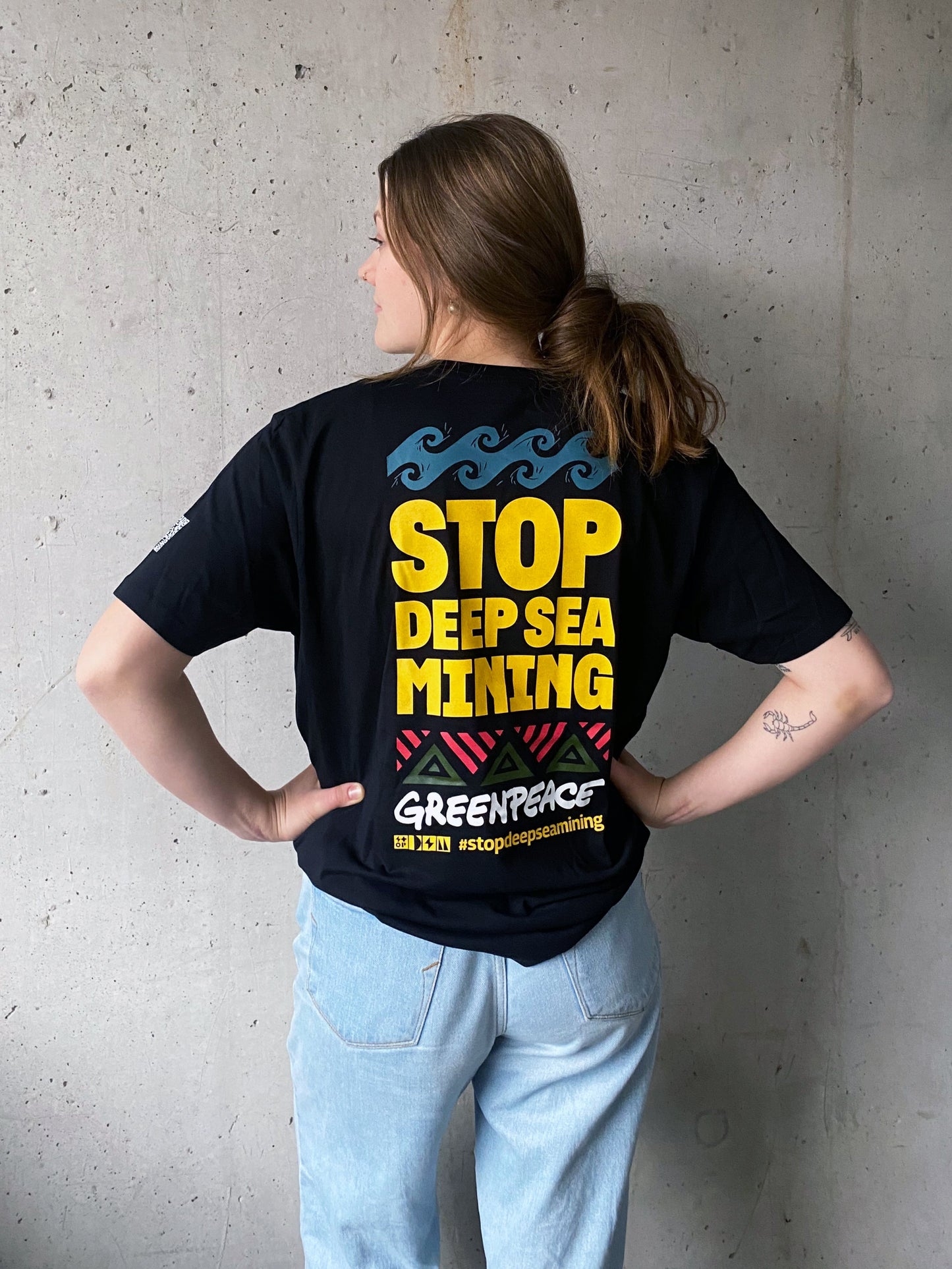 Unisex T-Shirt "Stop Deep Sea Mining" schwarz