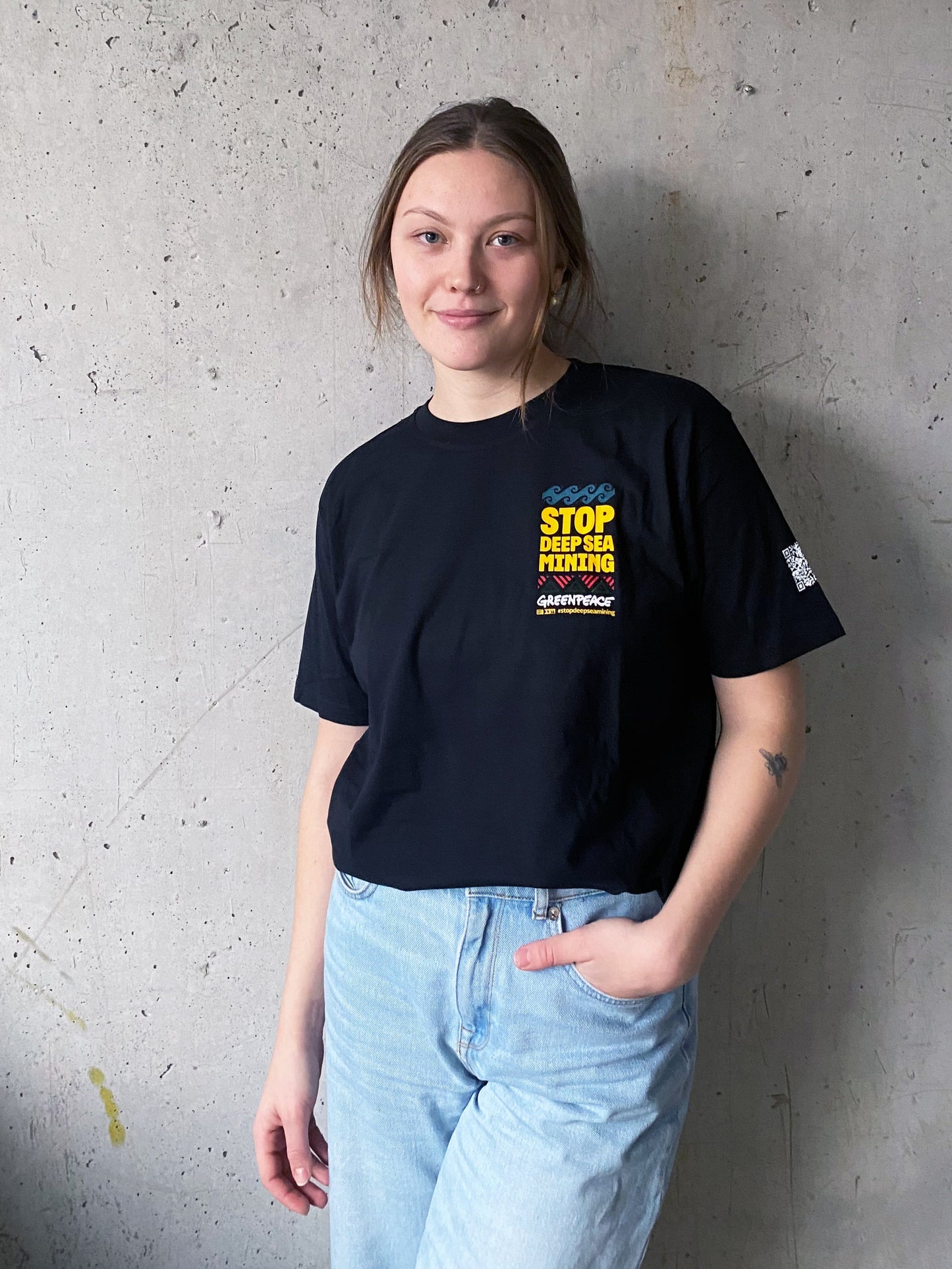 Unisex T-Shirt "Stop Deep Sea Mining" schwarz